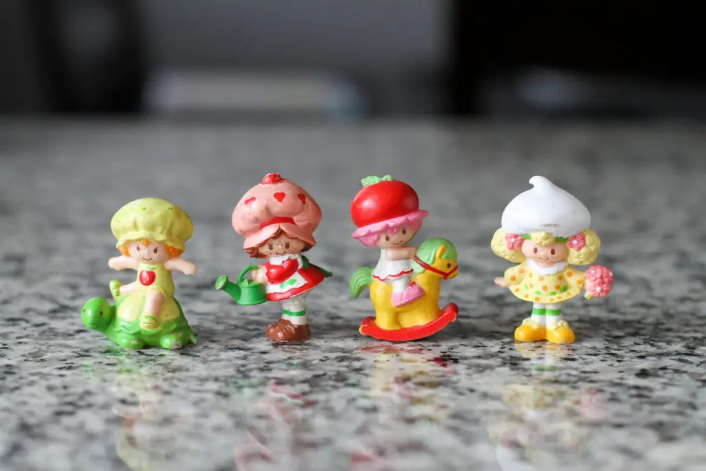 Strawberry Shortcake figurines